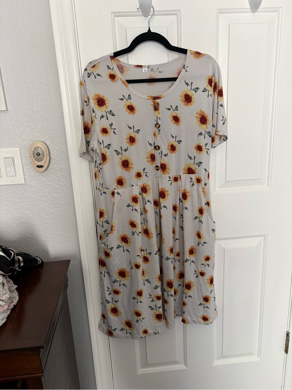 Sunflower Print Short Sleeve Dress - Cream